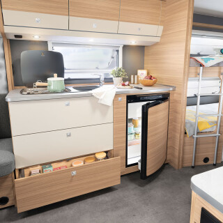 Camper 730FKR Kueche RosarioCherry Galaxy