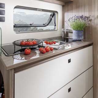 csm Fendt Caravan Wohnwagen kaufen Tendenza Kueche02 0392357a90