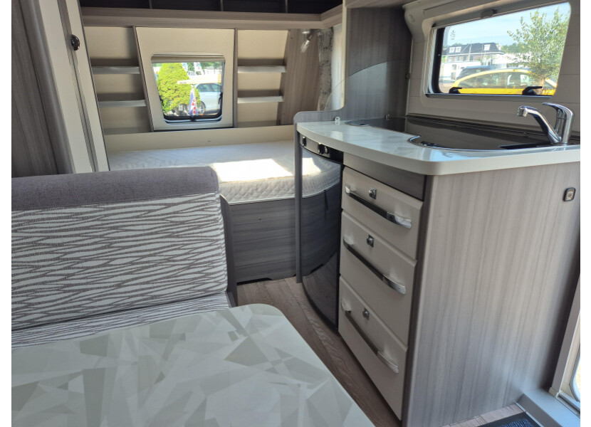 On Tour 390 SF afbeelding