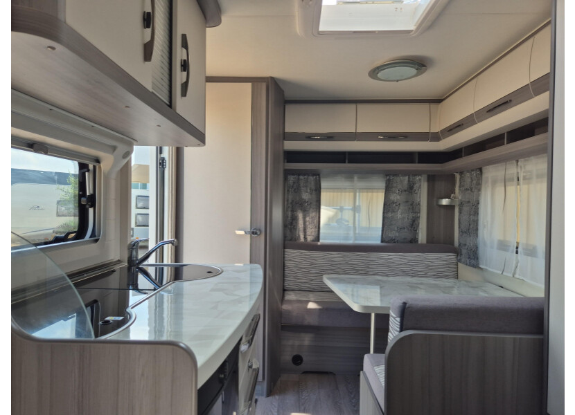 On Tour 390 SF afbeelding