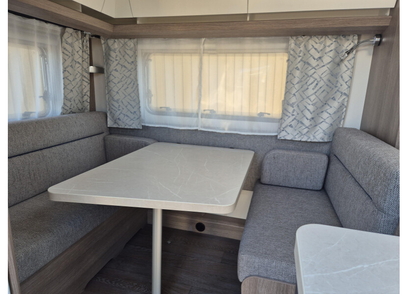 On Tour 390 SF afbeelding