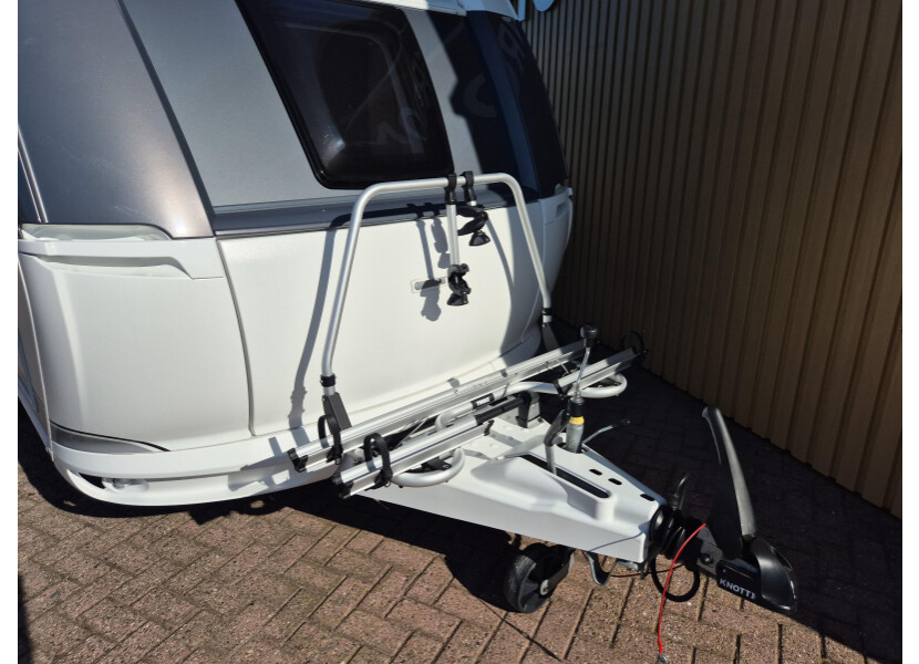On Tour 390 SF afbeelding