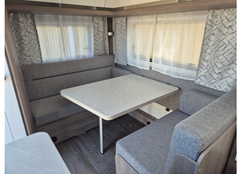 On Tour 390 SF afbeelding